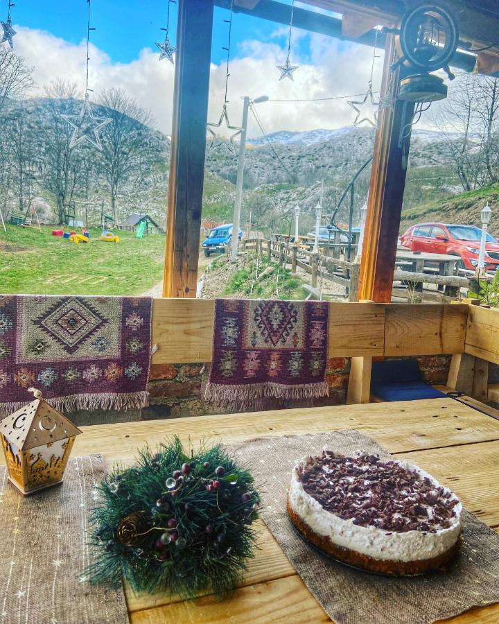 Konak Umoljani 外观 照片