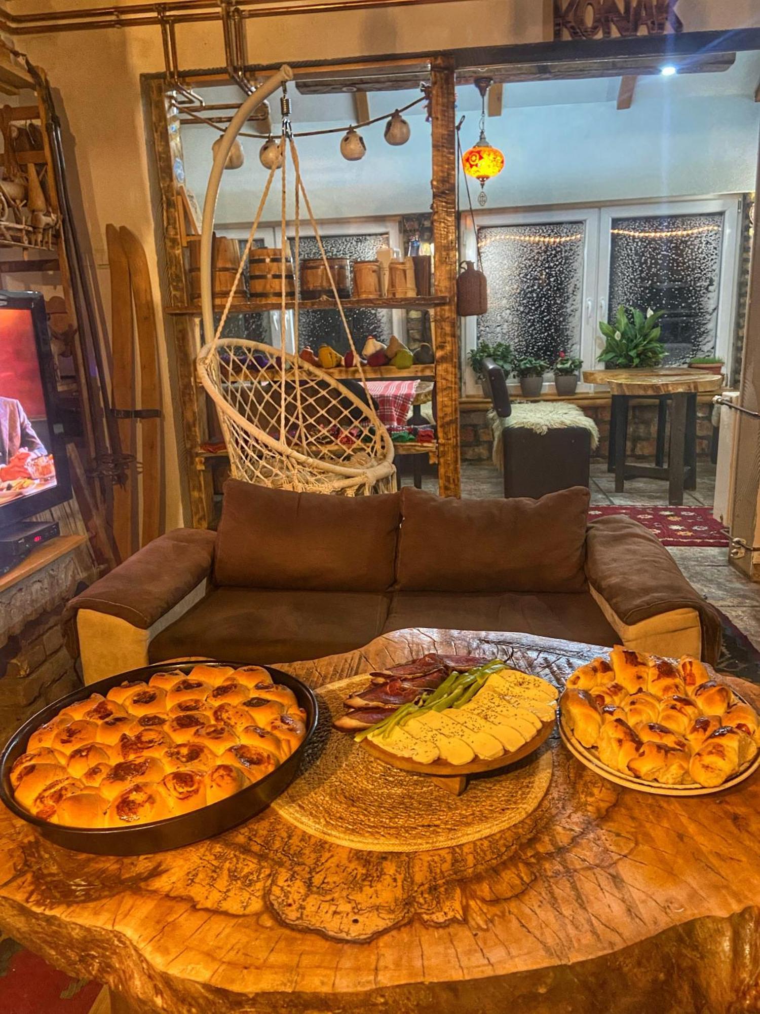 Konak Umoljani 外观 照片